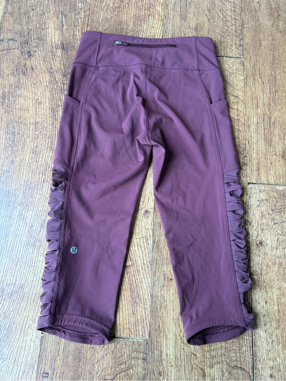 Lululemon Cropped Leggings Burgundy Mesh Ruched Sz 4